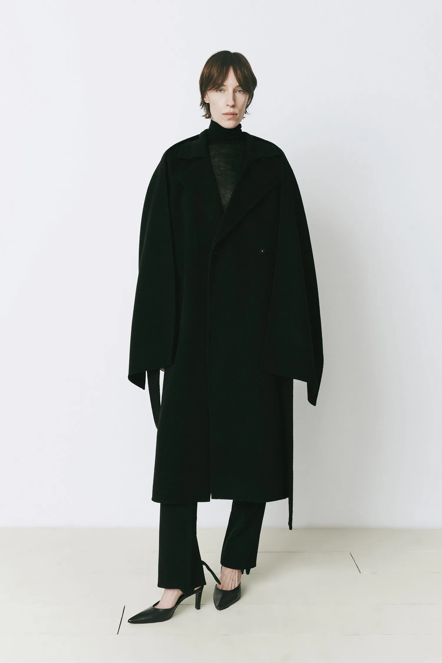 Grand Scarf Coat in Black
