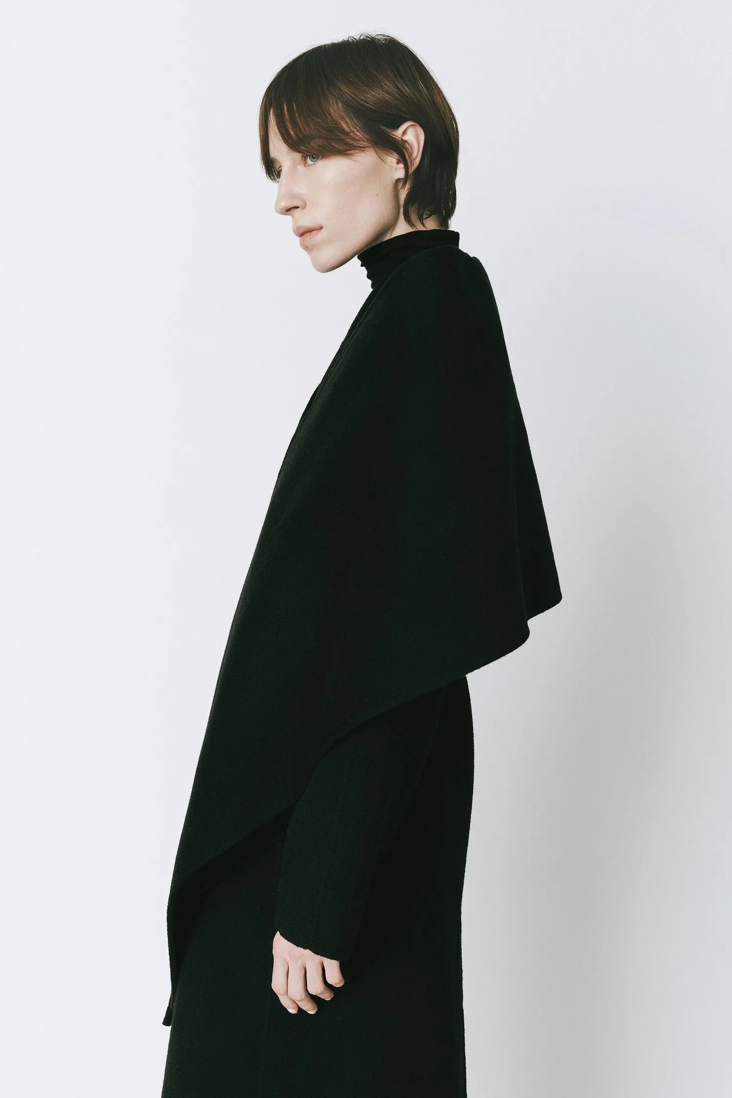 Grand Scarf Coat in Black
