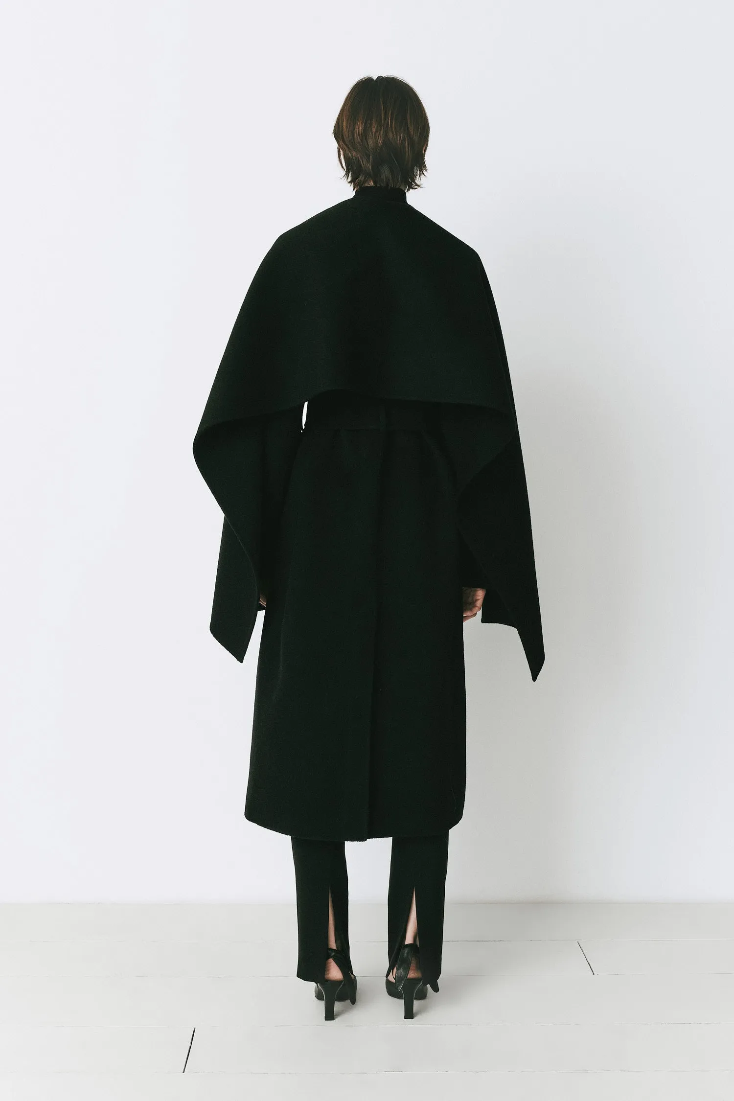 Grand Scarf Coat in Black